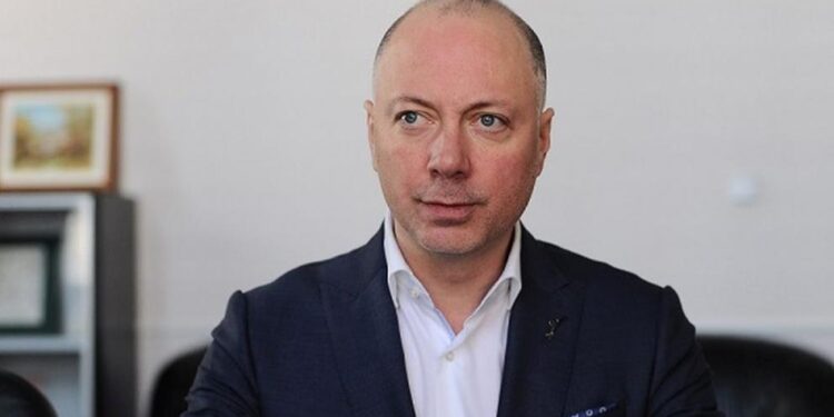 Бившият министър Росен Желязков манипулирал обществени поръчки заради собствен интерес