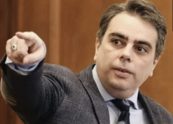 Киро е „кукла на конци“, Асен Василев лично координира атаките срещу “враговете на властта”