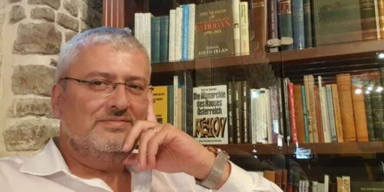 Давид Леви и Даниел Лорер в схема за пари към „Промяната“