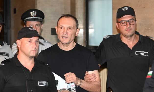 След Гешев и адвокатът на Божков обори прокуратурата: Той се върна доброволно, нито е бил екстрадиран, нито е бил експулсиран!