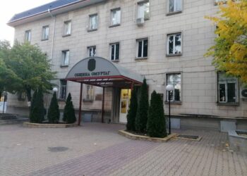 ДАНС, МВР и КПКОНПИ запечатаха Община Омуртаг