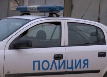 Непълнолетен без книжка се опита да избяга от проверка