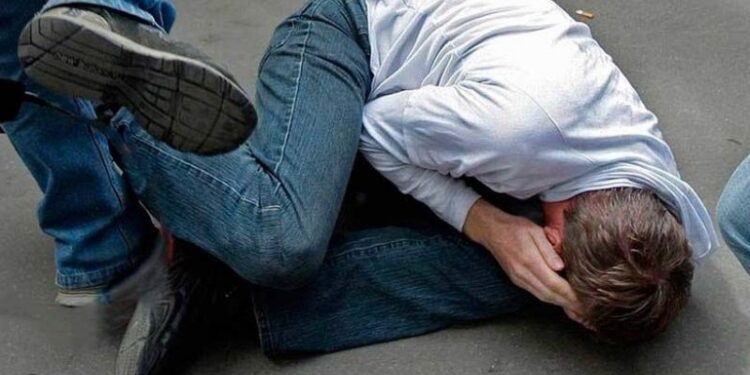 Лихвари нападнаха и заплашваха мъж