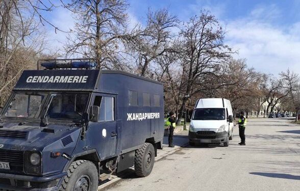 Спецакция в Перник: Задържани са 7 души