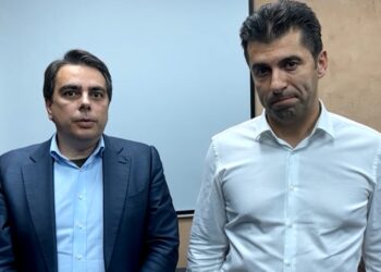 ШОКИРАЩИ ЗАПИСИ! Сайтът AFERA.BG пусна “Запис №1”: Асен Василев: Незаконен кеш имаме, Кирил Петков към Бобоков: Трябват ни още милион и половина!