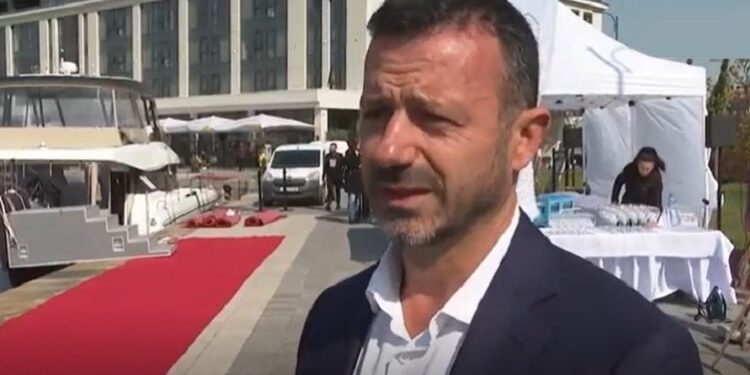 Разпитват Константин Бачийски за яхтата с кока край Царево