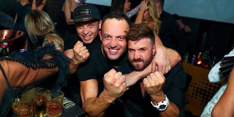 НА ВНИМАНИЕТО на Паскал Дойчев