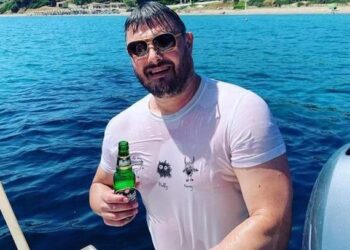 Вижте престъпния обръч от офшорки на Николай Бареков. Живее в палат, а по документи е просяк