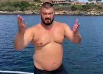 Журналистът Симон Милков ЕКСКЛУЗИВНО: Бареков, откъде са ти парите? (БРУТАЛНО ДОКУМЕНТАЛНО РАЗСЛЕДВАНЕ)