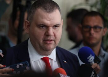 ДПС поиска прокурорска проверка за евентуално незаконно следене на Делян Пеевски