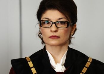 Десислава Атанасова публикува турски документ, според който е летяла само София-Истанбул-София