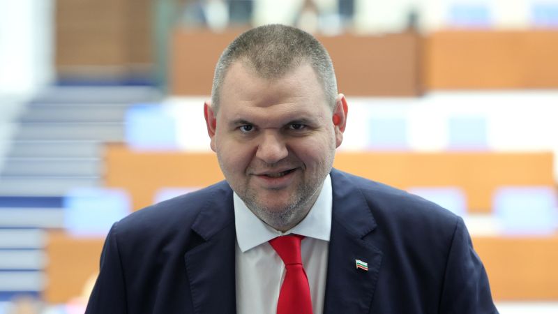 Делян Пеевски поздрави МВР за празника и 147 години от създаването му